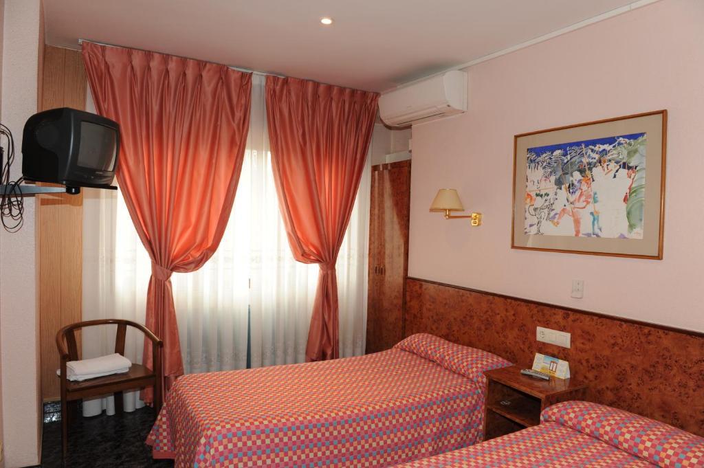 Hostal Venecia Асагра Экстерьер фото