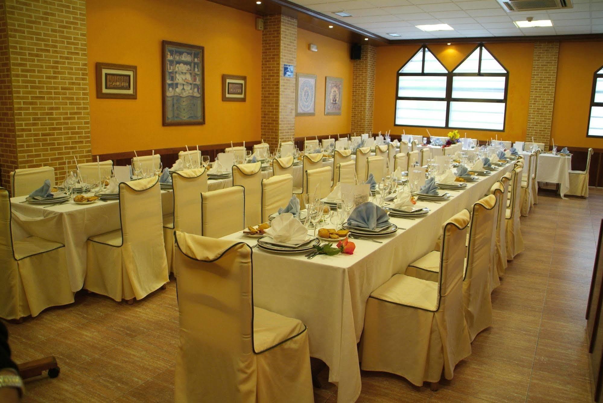 Hostal Venecia Асагра Экстерьер фото